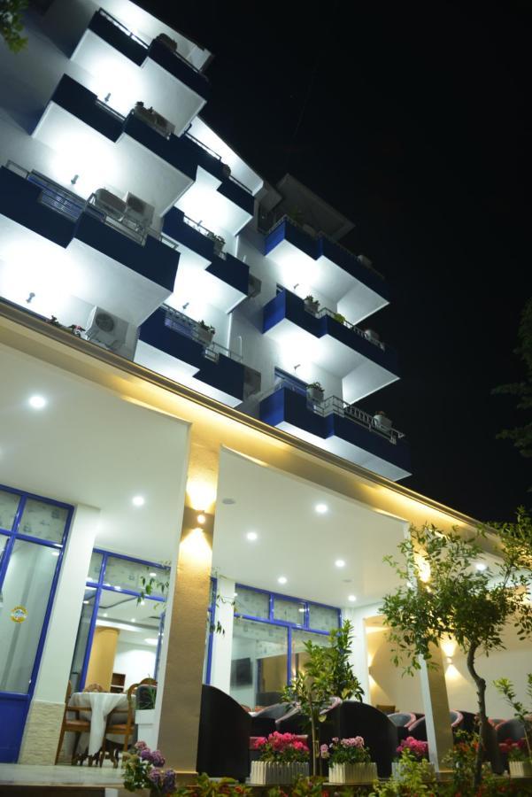 Blue Balcony Hotel Голем Екстер'єр фото